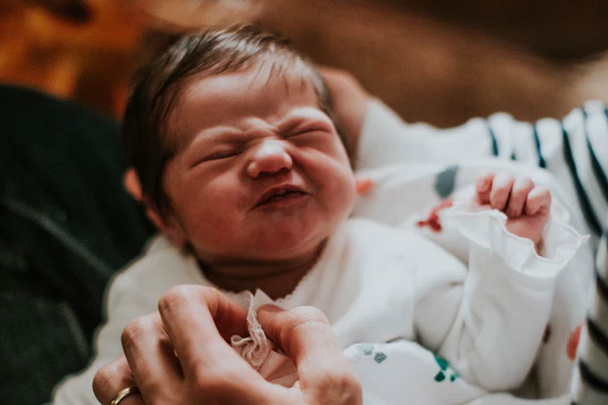 colic in babies infants crying