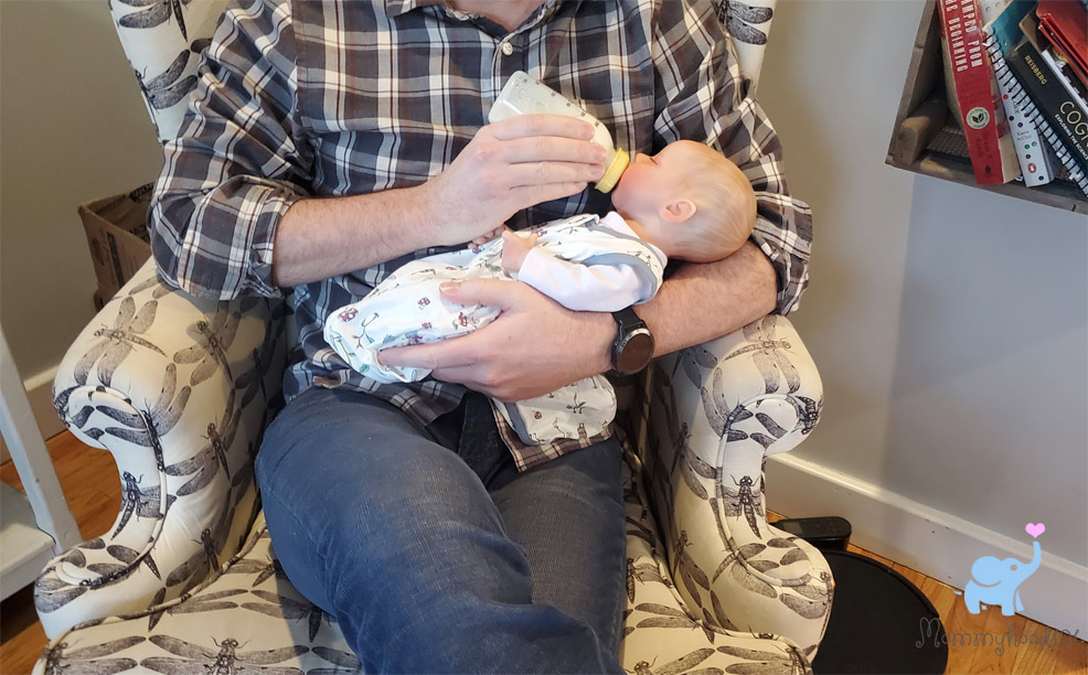 bottle feeding with the babys only gentle a2 infant formula