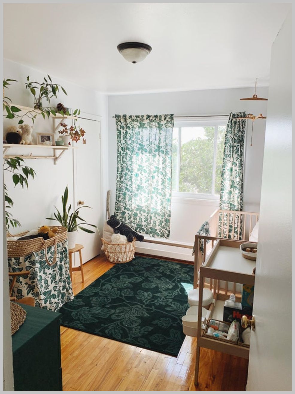 Image 1/2 nature nursery theme
