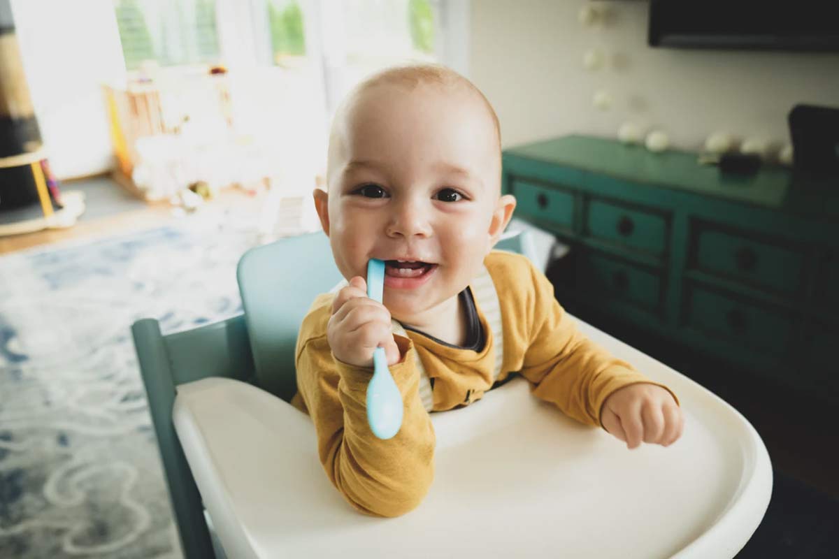 how to start solid foods baby