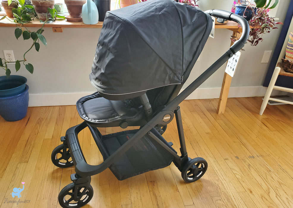 the thule shine canopy fully extended