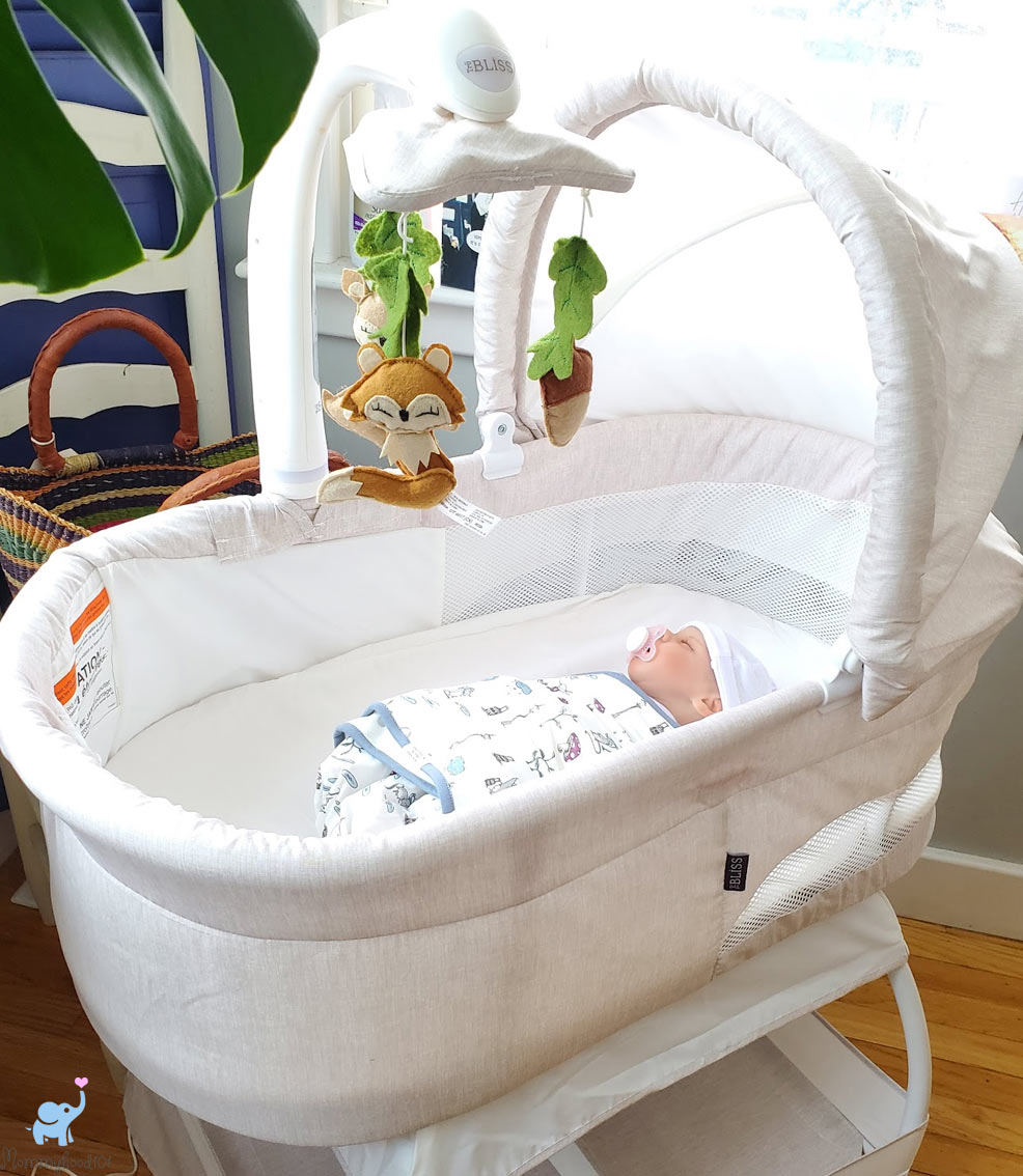 baby sleeping in the trubliss sweetli calm bassinet